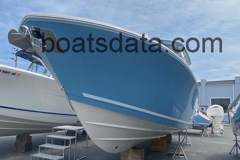 Cobia 330 Dual Console ficha-técnica e avaliações
